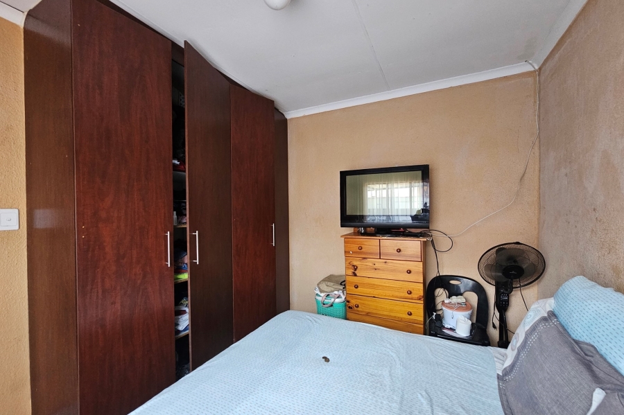 2 Bedroom Property for Sale in Tlhabane West North West